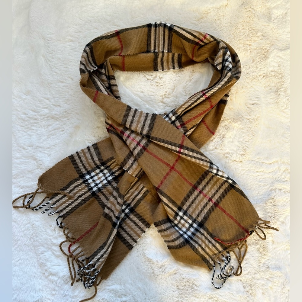 Geoffrey Beene scarf
